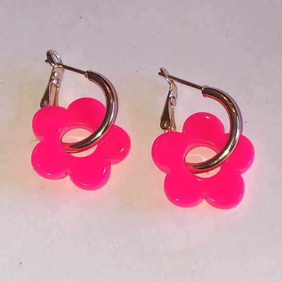 Gold Tone Pink Flower Hoop Earrings - Picture 2 of 4